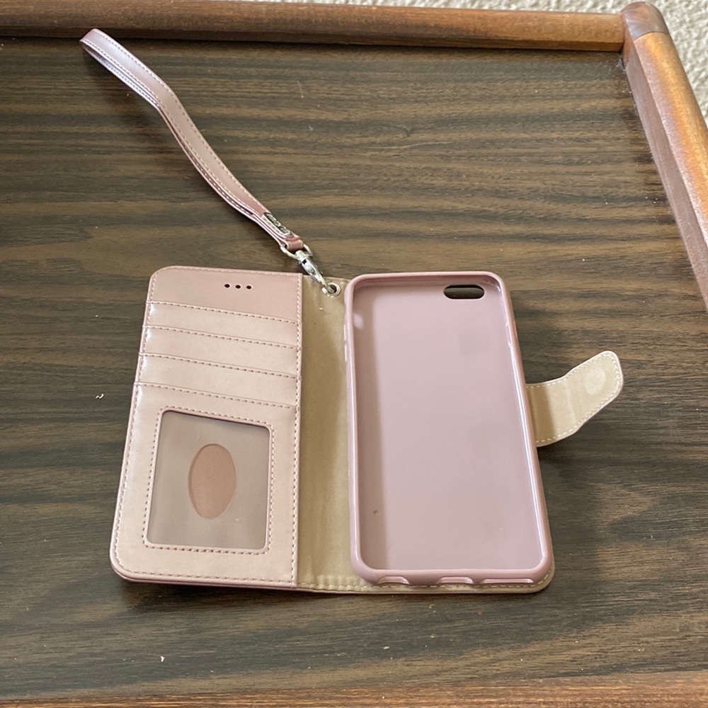 Arae IPhone Wallet w/magnetic closure & wristlet  for carrying Fits iPhone 6S